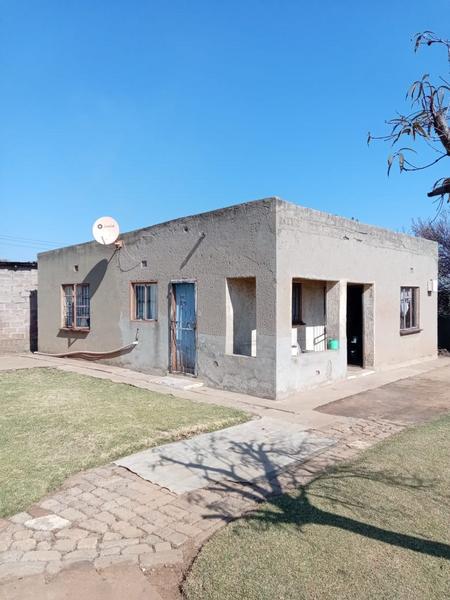 House For Sale in Grasmere, Johannesburg